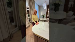 Розетка встроенная в кухонный остров 🤩 #кухонныйостров #designinterior #interiordesign