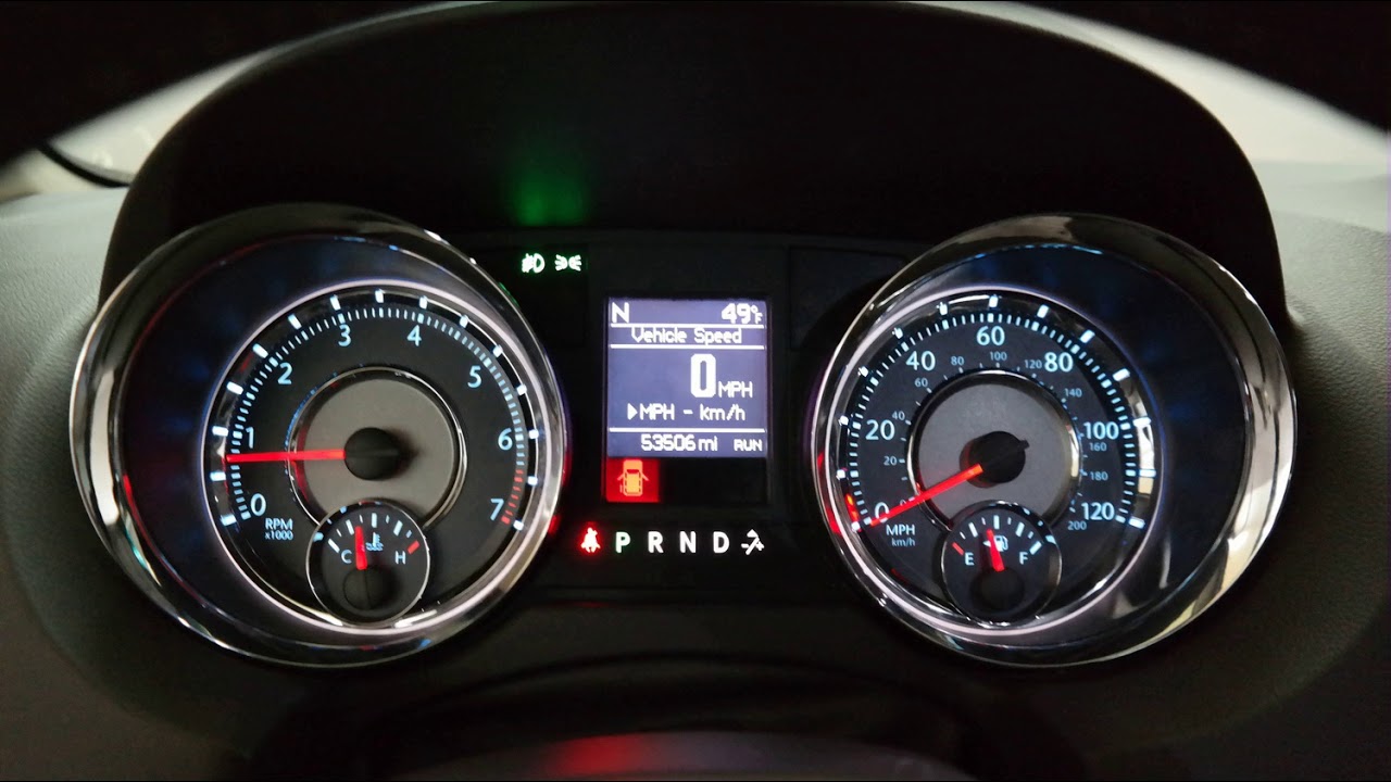 2013 Cashmere Pearlcoat Chrysler Town & Country 4D Passenger Van 