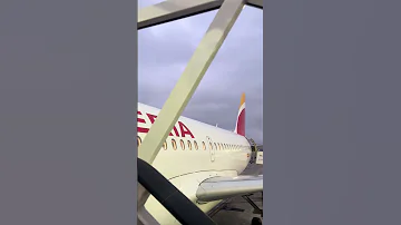 Subimos Al A319 De Iberia En El AEROPUERTO DE SAN SEBASTIÁN 