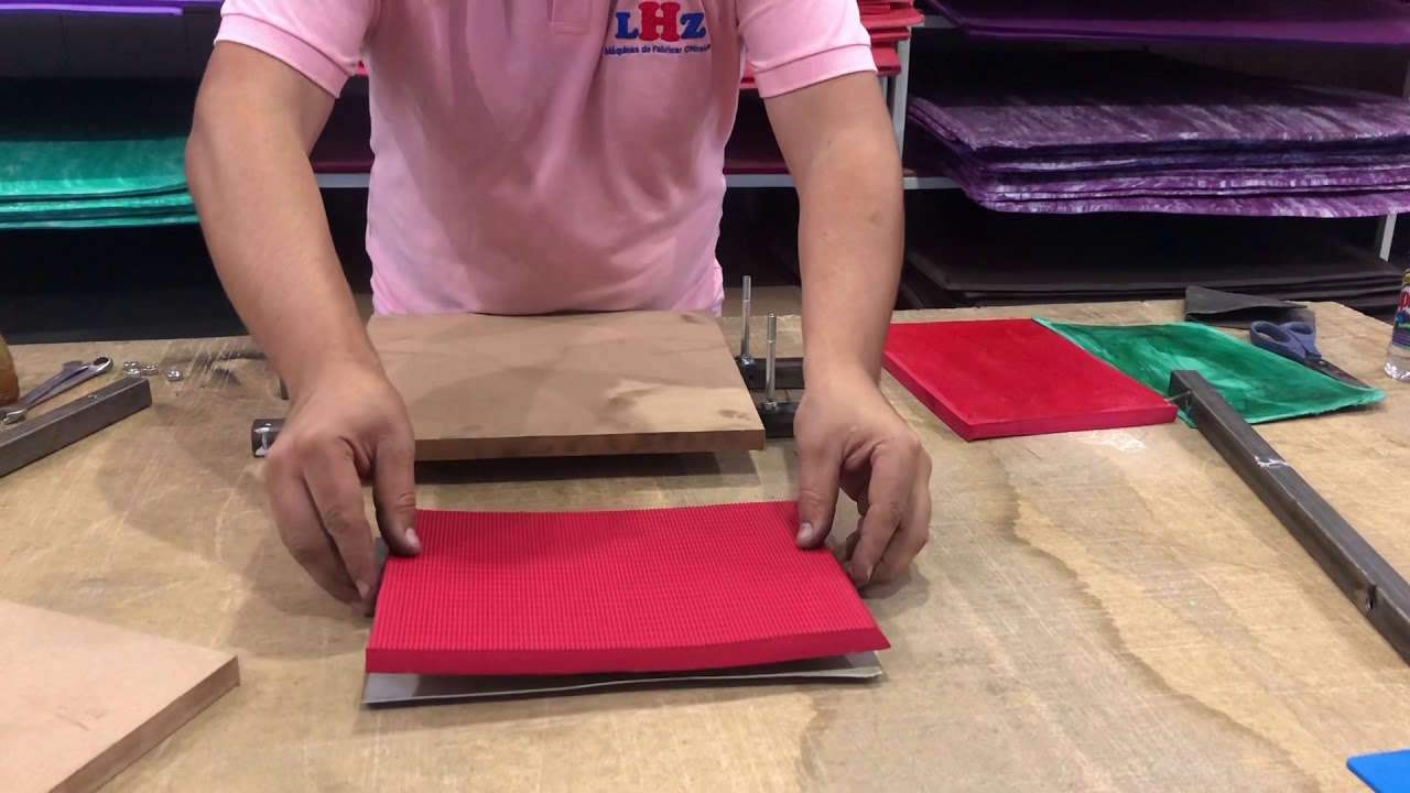 Chinelo de borracha com couro . Lhz máquinas