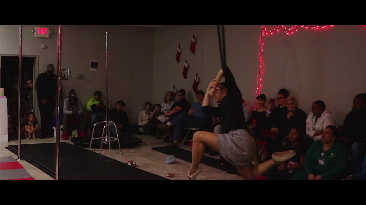 Jewel - Xmas Showcase 2018 - Tumbling/Lyra