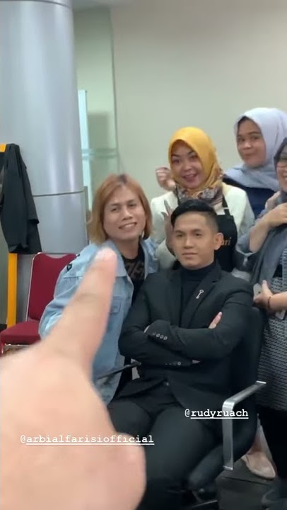 FOTO BERSAMA PARA FANS RUDY RUACH & ARBI ALFARISI