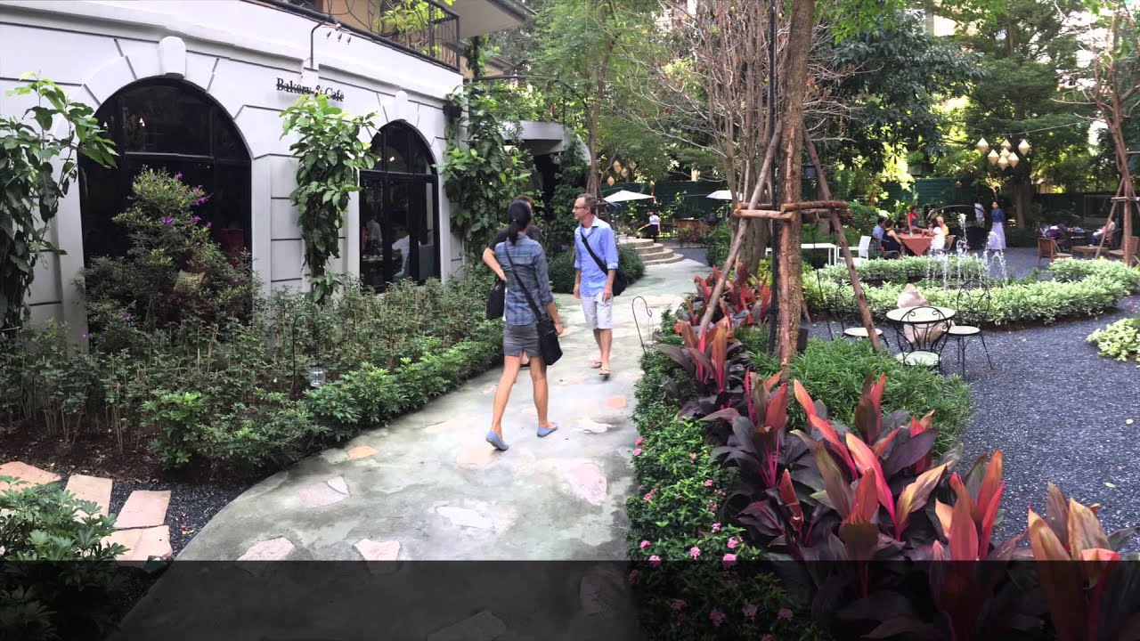Cool Bangkok: Gardens at Dinsor Palace