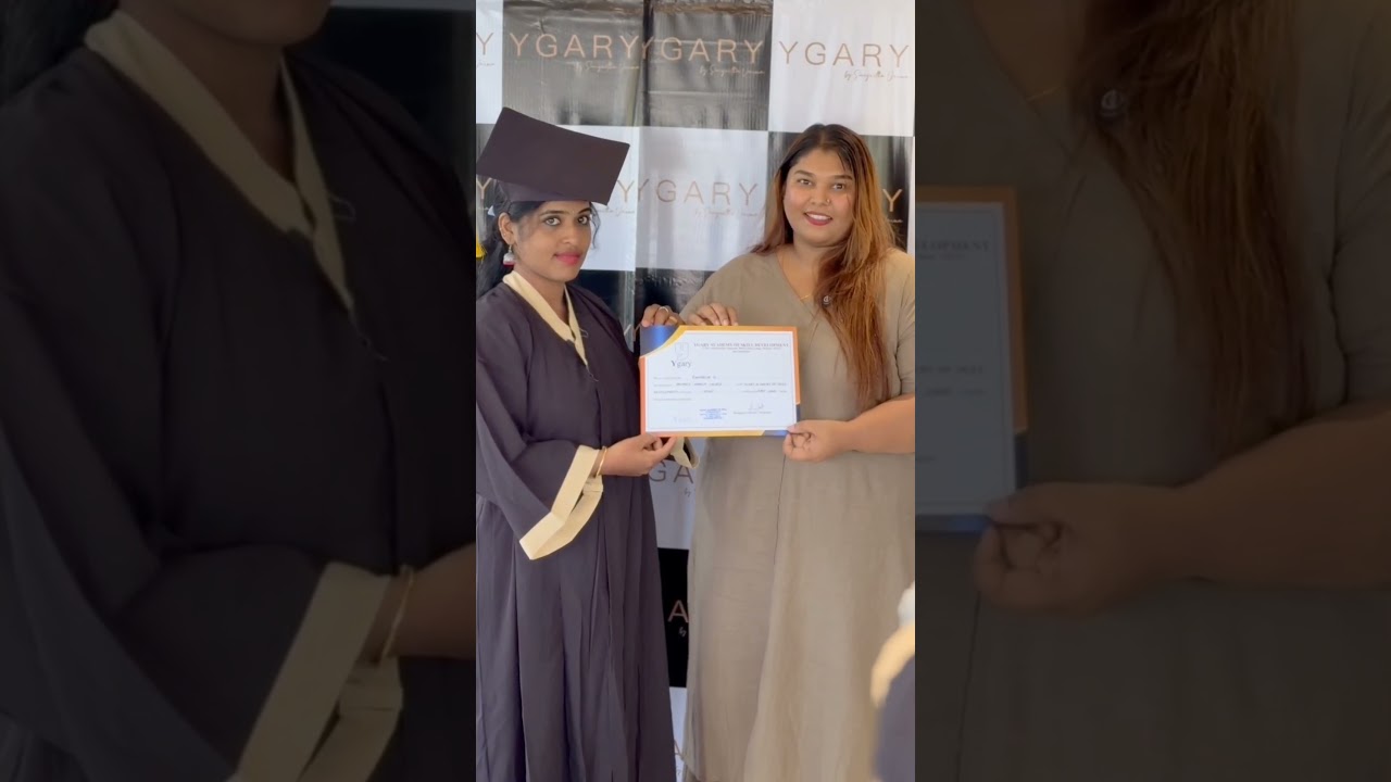 &ldquo;Professional Makeup Artist Graduation Day 👩🏻&zwj;🎓