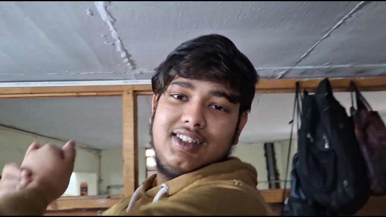 Aaj Mein aage sabse pehli factory jaldi. 😁