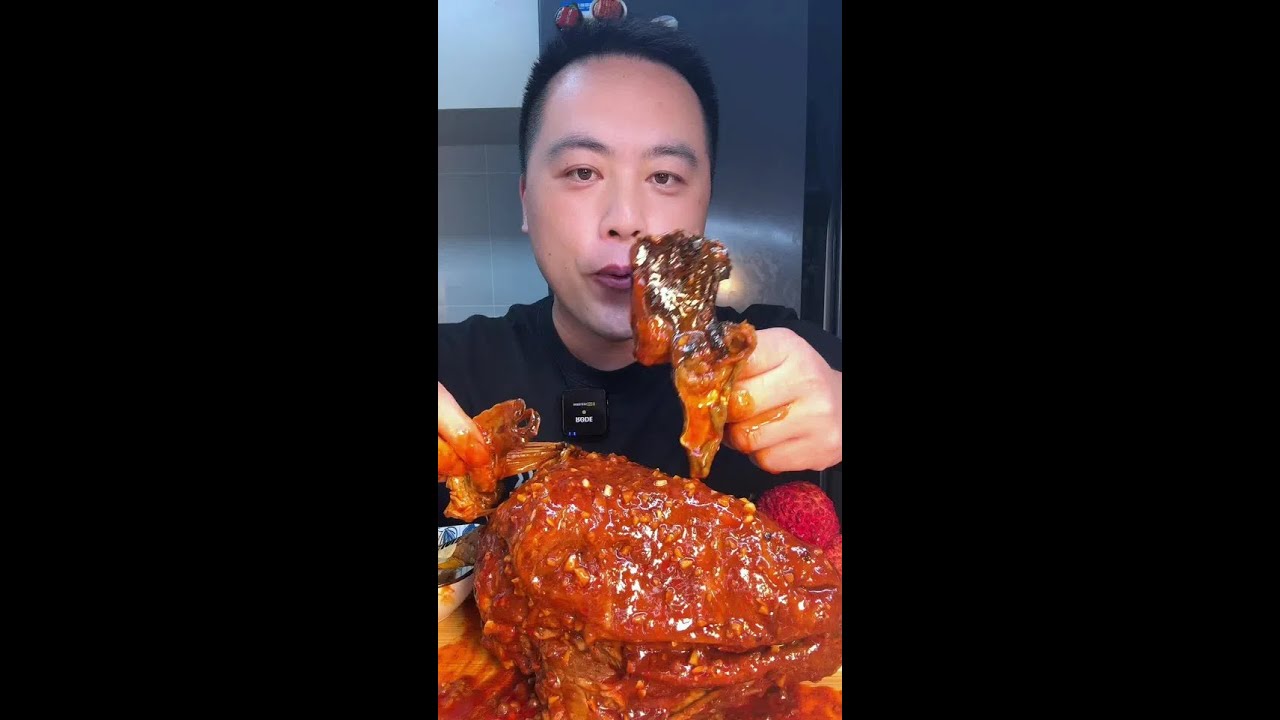 Oh my goodness, so delicious! Try Anqing Fish Wing with Fish Head. Thanks for watching.