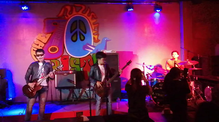 70's Bistro   Greenday with Bobby Padilla HILERA