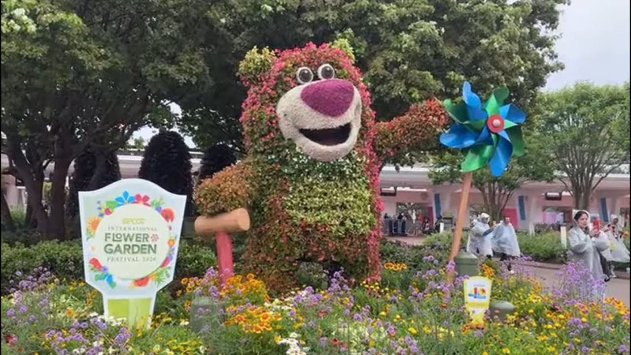 A rainy day at Epcot 4/09/26 - YouTube