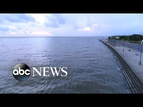 Tropical threat takes aim at Gulf coast