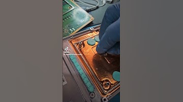 XBOX Series X raakt oververhit door uitgedroogde koelpasta. #xbox #TechCommander #orlando