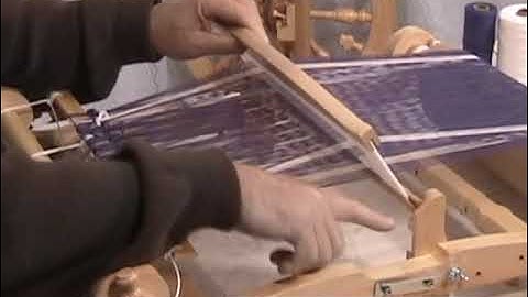 The Kromski Harp - Part 4 - Weaving