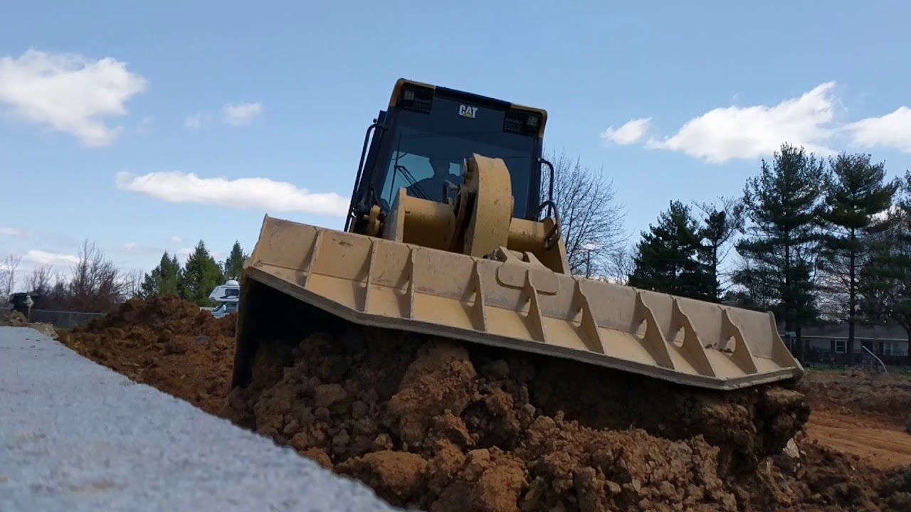 953 track loader house backfill - YouTube