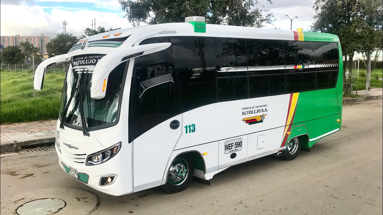 NKR 19 Psj. Elegancia, confort y presencia sobre ruedas, Carrocerías Camaro.