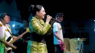 Syahiba Saufa // Alamate Anak Sholeh // One Pro // Live Songgon Syahiba Saufa // Alamate Anak Sholeh // One Pro // Live Songgon