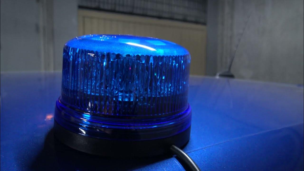 Nouveau gyrophare B16-REVO à LED avec coiffe incolore 