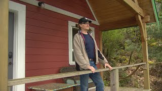 B.C. man warns potential home sellers after he's sued over agent's commission