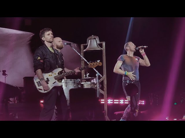 Viva La Vida (on B-Stage) - Coldplay Live in Manila 2024 [4K] #MOTSWT #ColdplayInPH | trina.ph class=