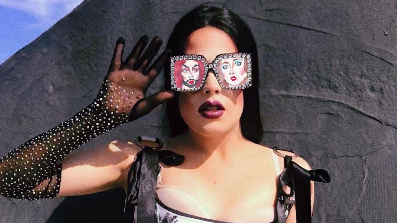 Wigging Out Podcast: Nicky Ottav  (EP56)