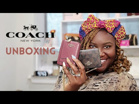 COACH MINI WALLET ON A CHAIN / COACH ZIP CARD CASE / Yomi's Closet 