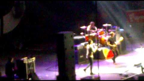 THE USED - A box full of sharp objects feat. CHRIS CARRABBA (SMASH PROJECT 2012)