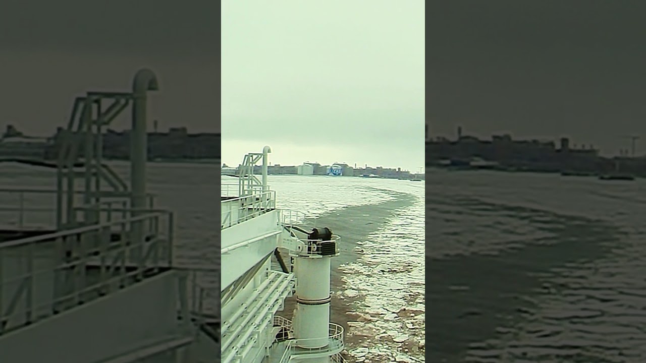 The LNG Ship VIZE departed from Arctic port at Yamal Peninsula 