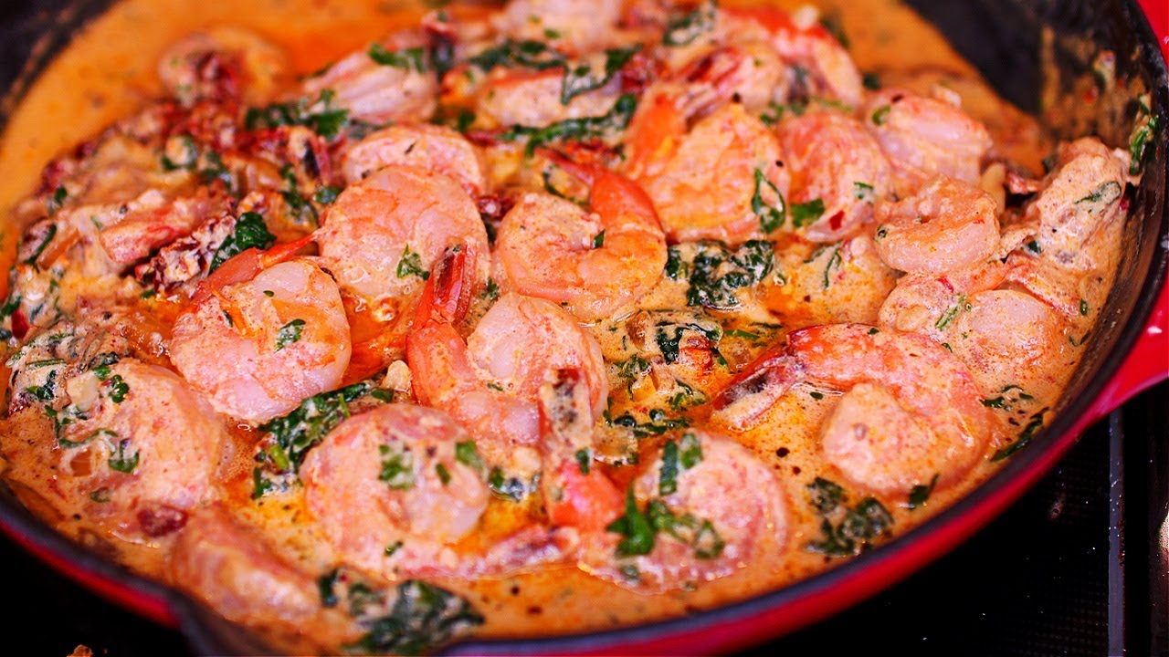 Creamy Garlic Butter Shrimp with Spinach & Sun Dried Tomatoes Tuscan