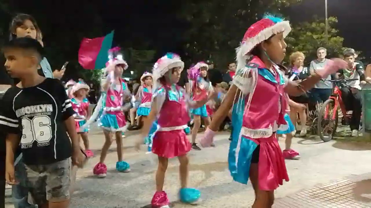 LA  FiESTA  DEL  CARNAVAL                             VILLA DORREGO 