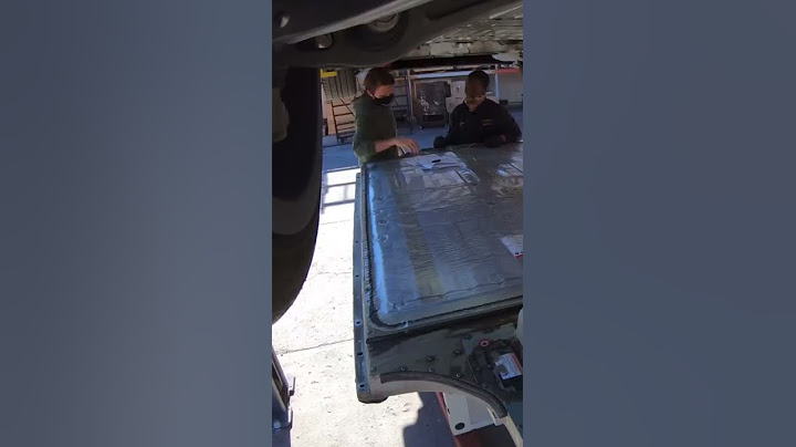 How we Remove the Tesla Main Battery Pack