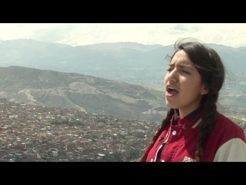 مراهقة بيروفية تسعى لإحياء لغة كيتشوا بفضل صوتها المخملي