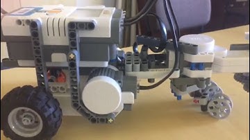 LEGO Mindstorms NXT - Claw Car
