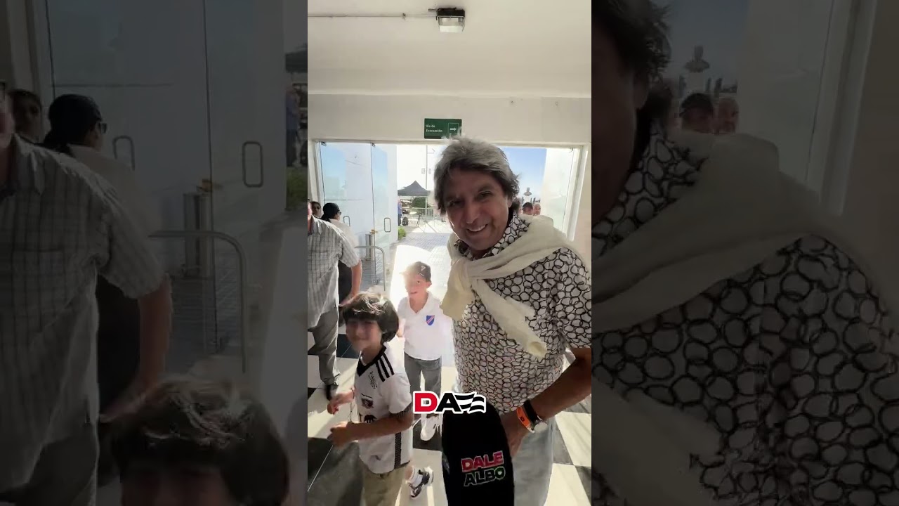 DaleAlbo converso brevemente con Lizardo 'Chano' Garrido en la previa de la Noche Alba Solidaria