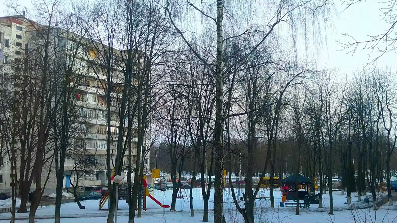 Детская площадка под снегом — вид из окна, 20 минут покоя