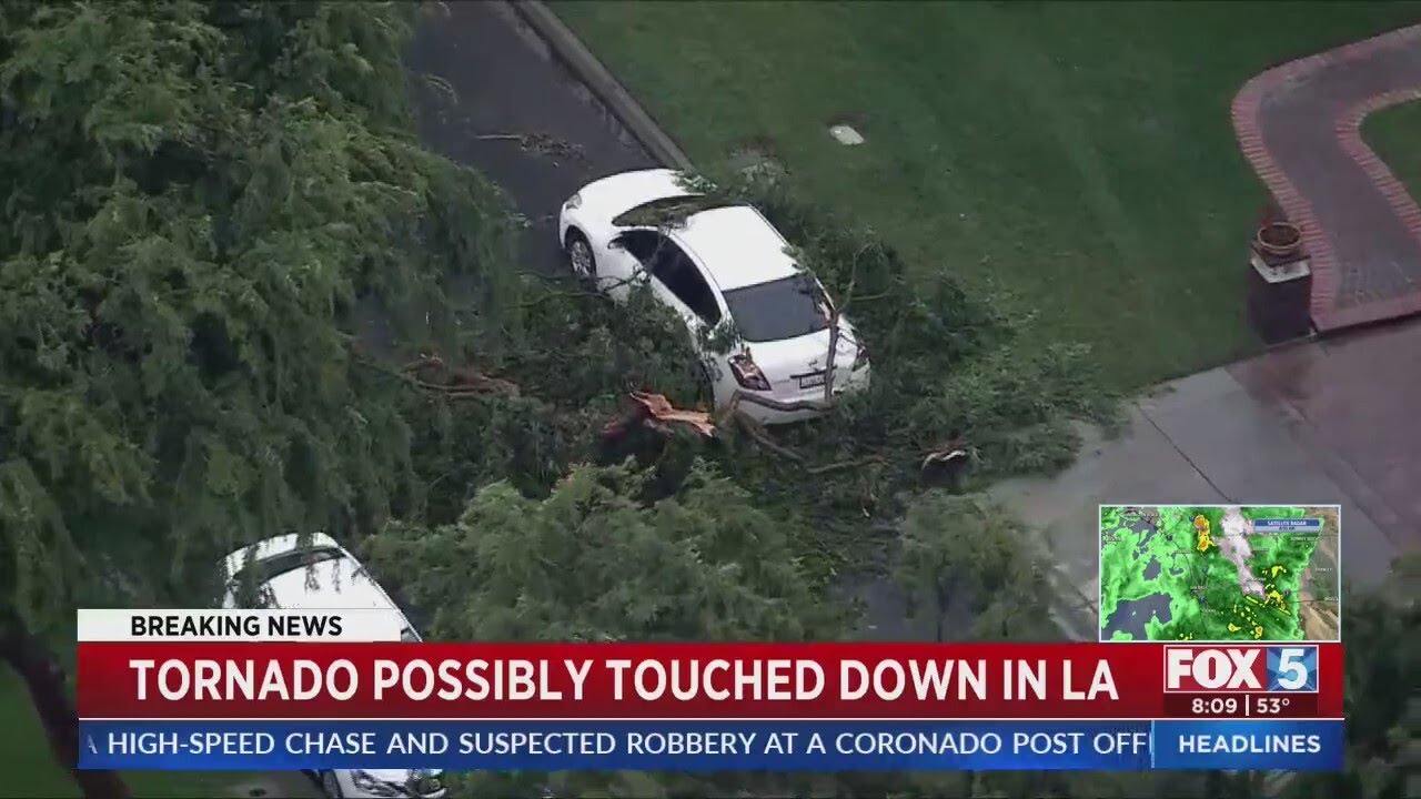 Tornado possibly touched down in L.A. - YouTube