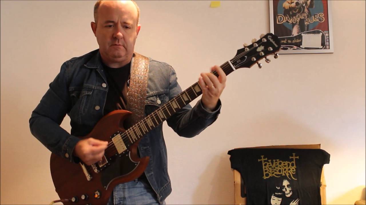 Harley Benton DC 600 vs Epiphone G400 WB "Rivalry" YouTube