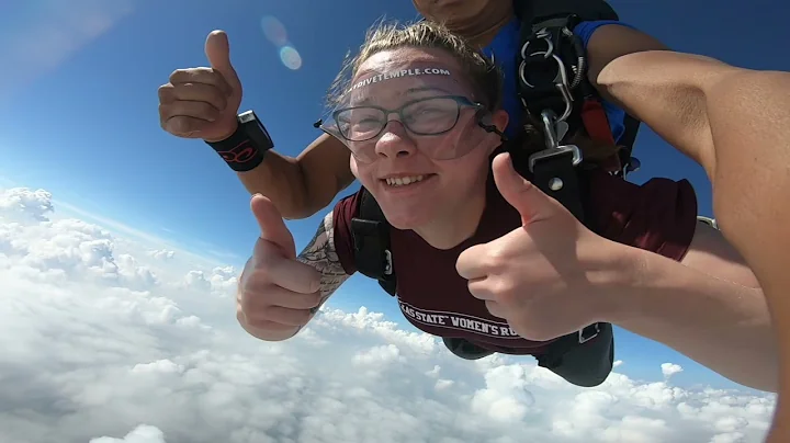 Olivia Duffy Skydiving