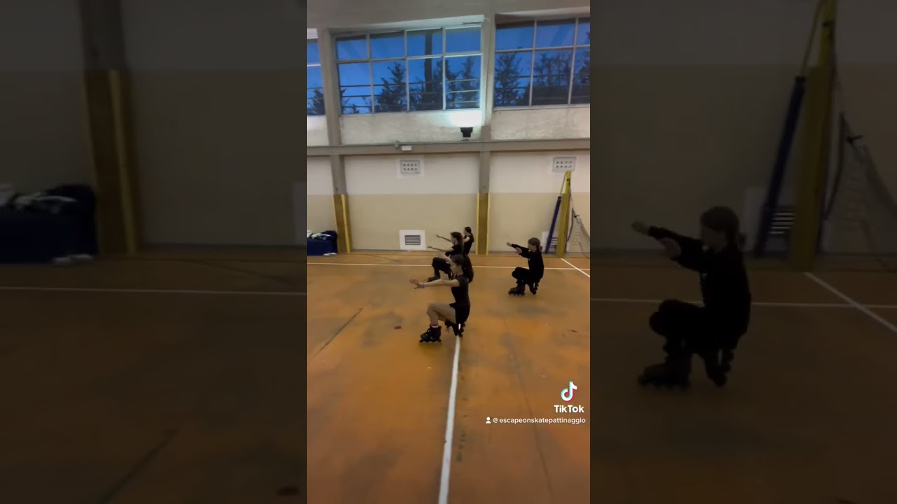 Sfida di passi freestyle con i pattini 