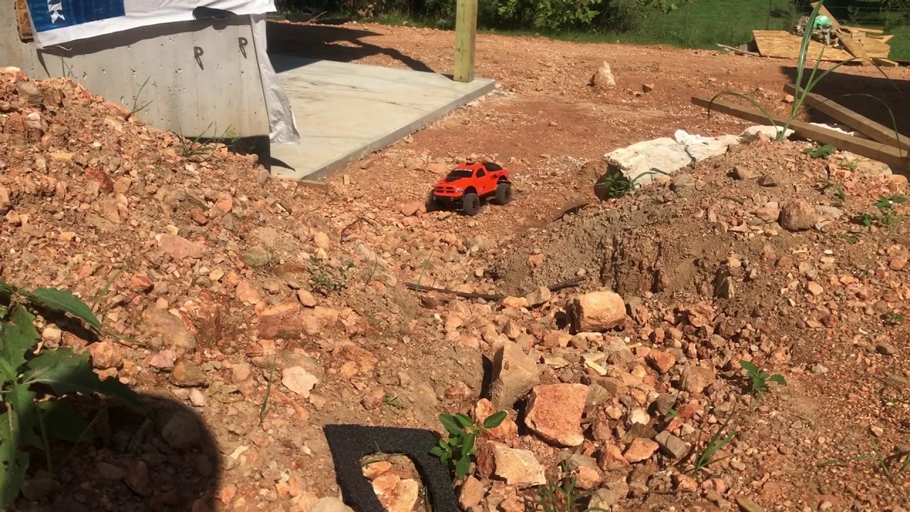 Scx10 ii Holmes Puller Pro 2700KV YouTube