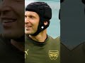 PORQUE PETR CECH NÃO TIRA O CAPACETE ?😱