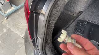 Як зняти задній ліхтар VW Passat b7 America/ Как снять задний стоп VW Passat b7