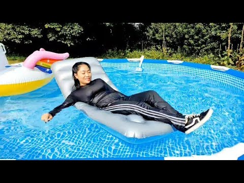 Swimming & Enjoying the Hot Weather. #swimmingtime #swimmingoutdoor #swimming