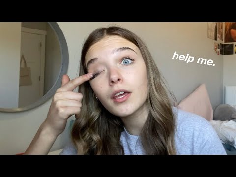 MY SISTER TRIES TO VLOG FOR A DAY