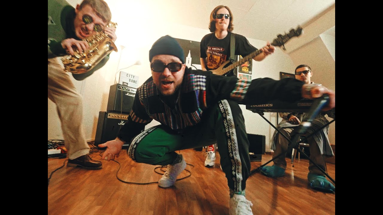 yun_poq - Douche Brûlante (Prod. FantomXXX) (clip officiel)