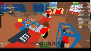 How to do cashier on roblox pizza game screenshot 1