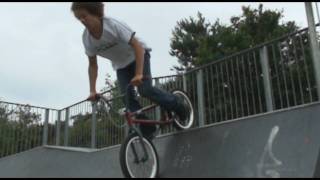 Fleets Bridge Skateboarding (HD)