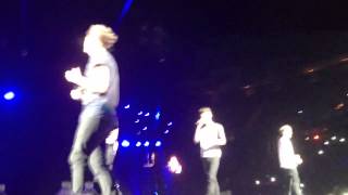 One Direction-One Way or Another 7/2/13 (Partial)