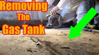 How To Remove A Gas Tank In A Boat (Part 1) - Bayliner 2450 Ciera Project Boat Update Part 14: