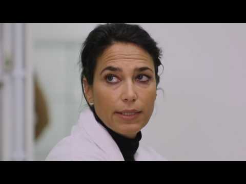 Video: Kvinnan Genomgår 47 Plastikkirurgier I Ett Försök Att Se Naturligt Ut