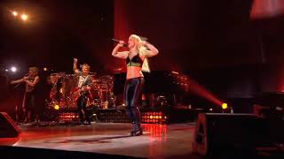 Shakira - Loca (Live From Paris) Resimi