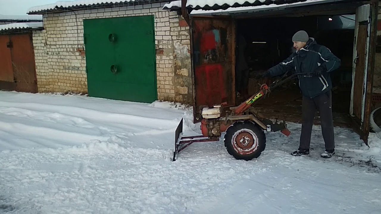 Машина для чистки снега