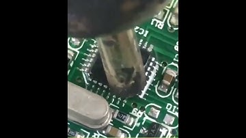 Desoldering ic chip Hand Desoldering Techniques #ic #chip